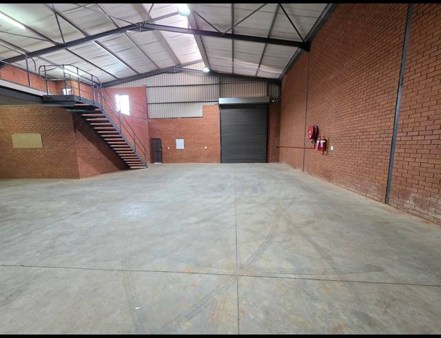 352M² WAREHOUSE TO LET IN ORMONDE